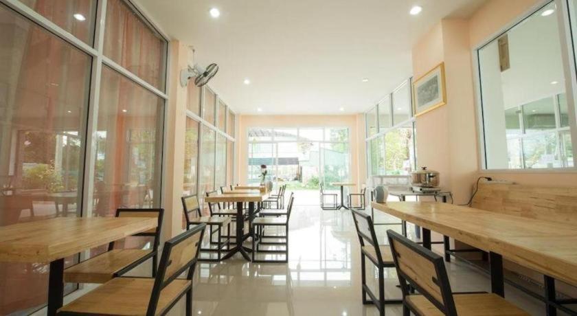 比思微笑酒店 清莱 外观 照片