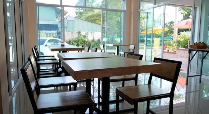 比思微笑酒店 清莱 外观 照片